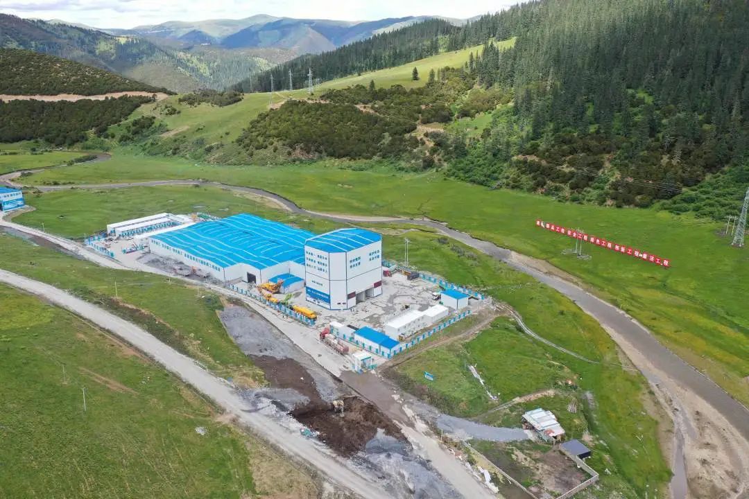 “站”立高原！亚洲必赢搅拌站助力川藏线建设！