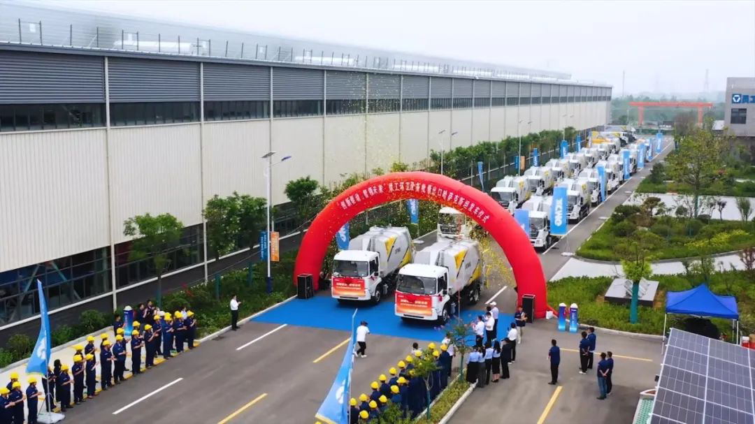 批量出口中亚，，，，，，这次是亚洲必赢环卫机械！