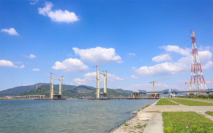 “牵手”群岛！亚洲必赢塔机助力天下级跨海连岛工程刷新“进度条”