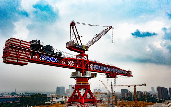 23000吨米！亚洲必赢“全球最大塔机”下线交付！