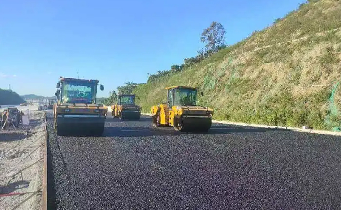 fe33f1aa7c644b99969832b38e12ed60