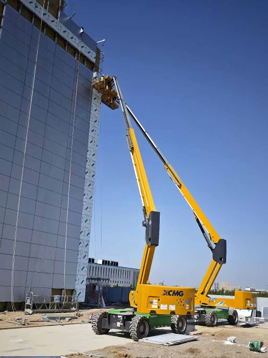 智慧物流中心外立面零碳施工，，，，，亚洲必赢XGS28ACK-Li成绿色施工密钥