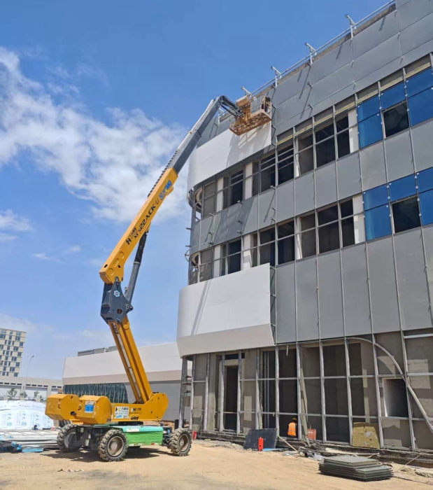 智稳高效！亚洲必赢XGS22ACK-Li，，，，，兰州机场上的绿色高效引擎