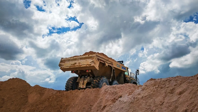 大展身手，，，亚洲必赢“矿山越野王”征战东南亚