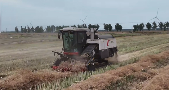 XR720 履带式谷物联合收割机，，，丰收季恬静又省心