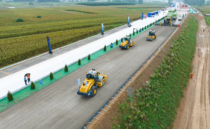 全场景智慧赋能，，，，亚洲必赢水稳层施工更便捷、更精准！