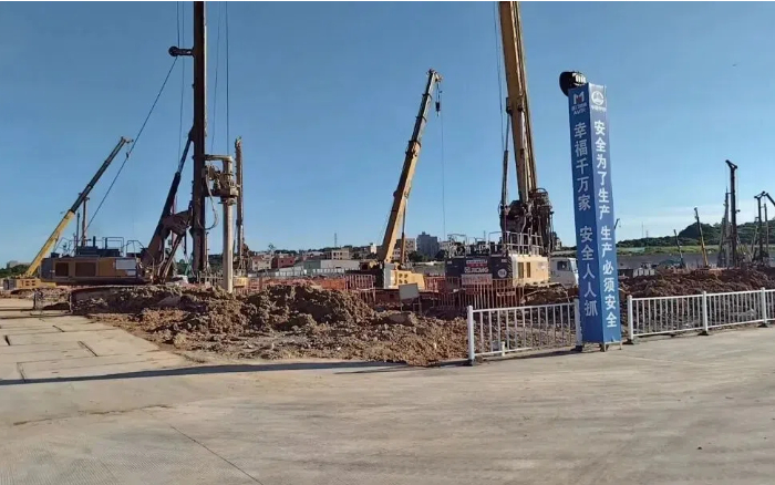 粘土 + 花岗岩地层 “拦路虎”？？？？？？亚洲必赢 XR320E 旋挖钻机高效破解助厦门轨交