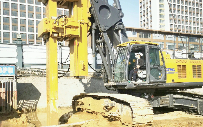 最得客户心，，，，亚洲必赢双轮搅青岛地铁建止水帷幕！