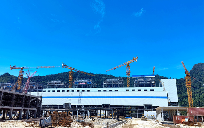 硬核实力！亚洲必赢超大塔机批量助建印尼矿业项目